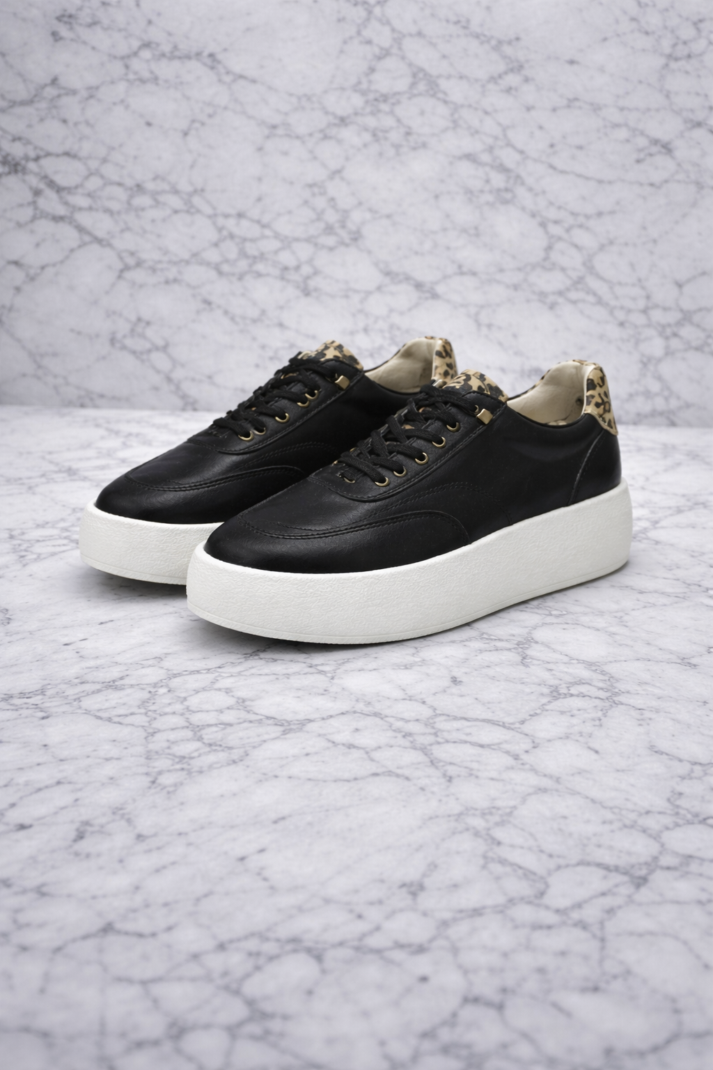 Chic Black Platform Sneakers – Leopard Finish